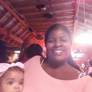 Meet your Posher, Monica